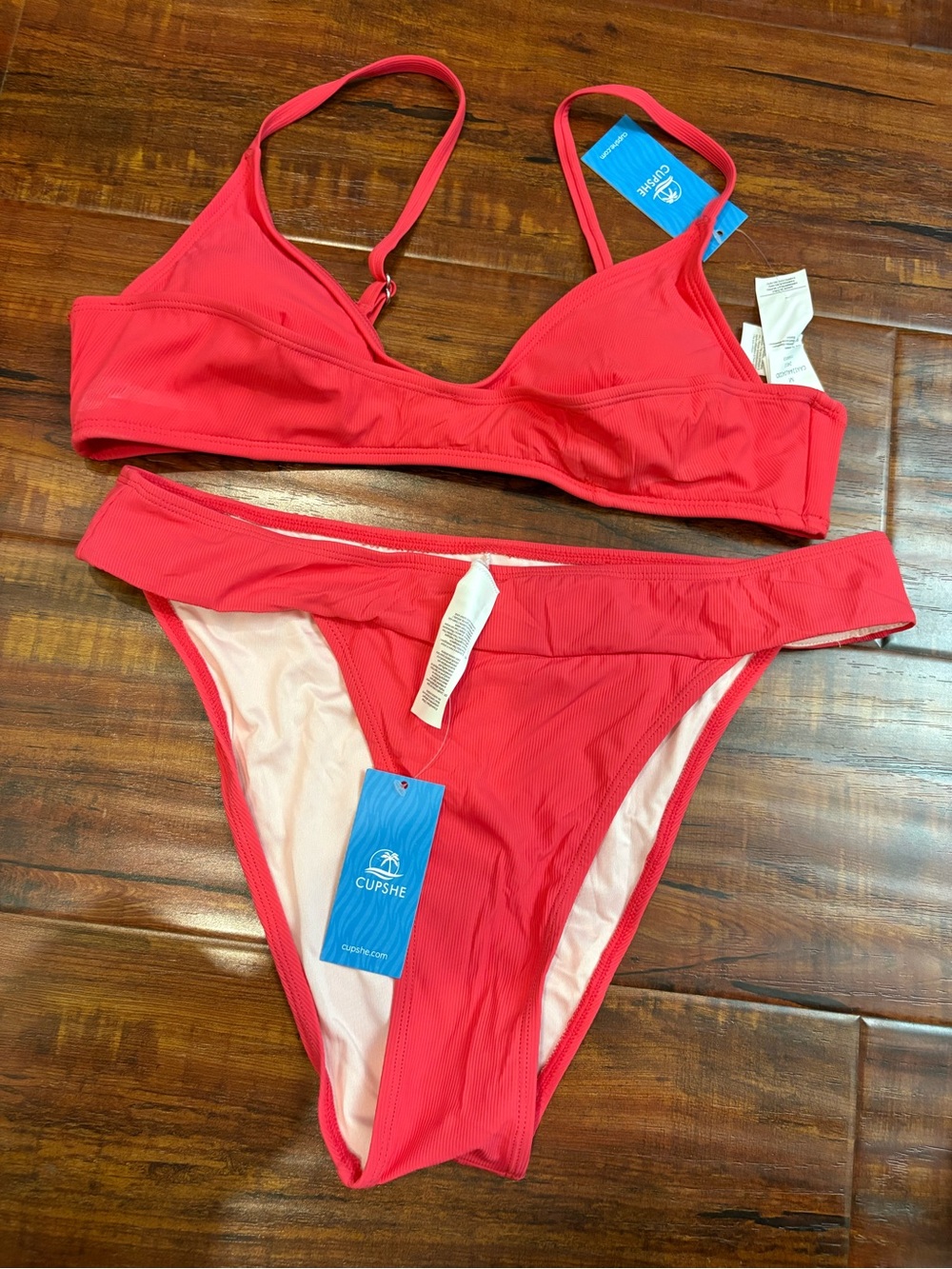 NWT Cupshe Women's Red Ribbed Bikini Set - size S
